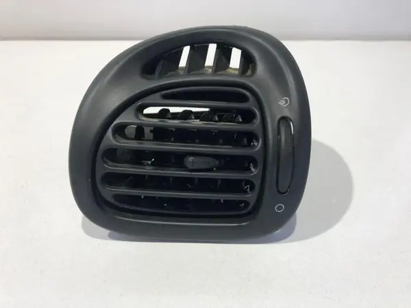 Grila ventilatie stanga fata 9631280177 Citroen Xsara Picasso (1999-2010)