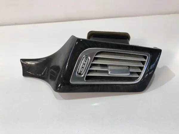 Grile ventilatie bord dreapta a2188301054 Mercedes CLS (2011->) [C218] w218