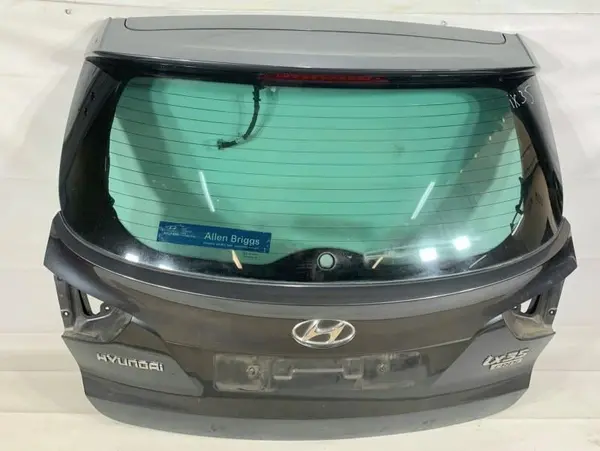 Haion cu luneta culoare midnight black Hyundai ix35 (2010-2013)