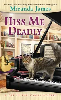 Hiss Me Deadly, Paperback/Miranda James