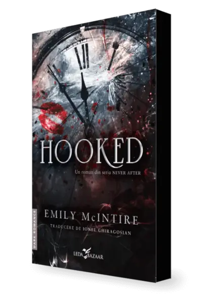 Hooked (un roman din seria Never After) - PRINTED EDGES