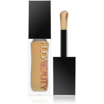 Huda Beauty Faux Filter Concealer anticearcan cu efect de lunga durata