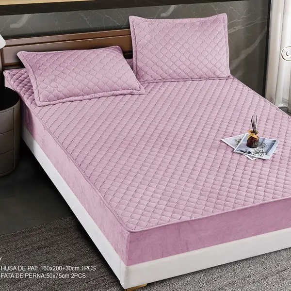 Husa Matlasata Tip Topper din Catifea 160x200cm, cu 2 Fete de Perna 50x70cm - Somn Odihnitor si Sustinere pentru Spate, Roz inchis