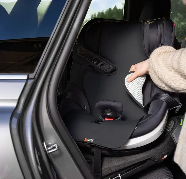 Husa pentru scaun auto sau carucior BeSafe Airflow Gri inchis