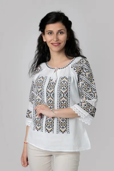 Ie traditionala alba cu motiv geometric crem Ina 01
