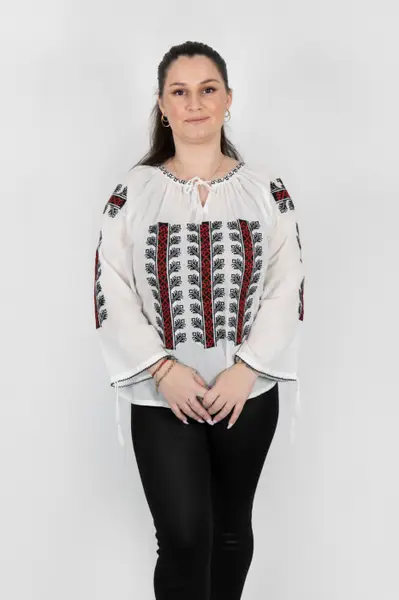 Ie Traditionala Aziza 3