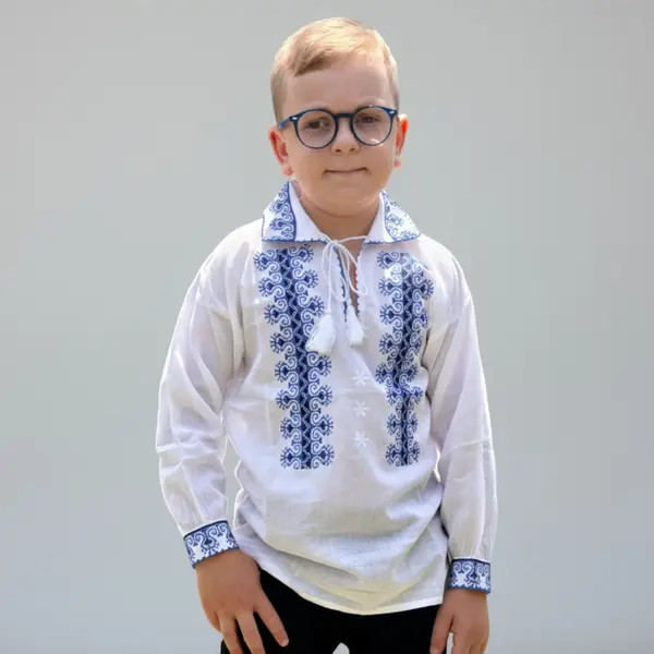 Ie traditionala baieti Mircea 5