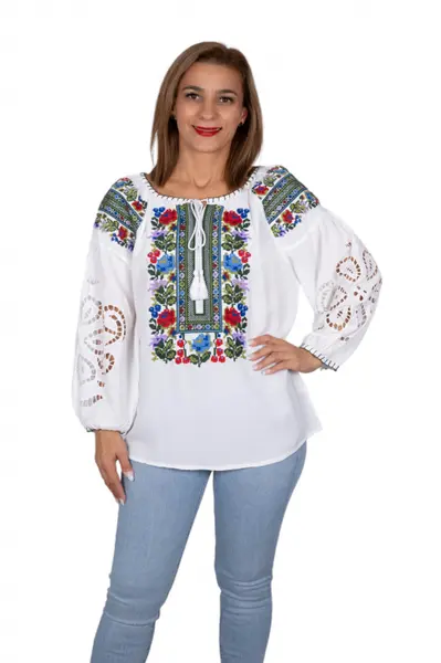 Ie Traditionala Ianina 24