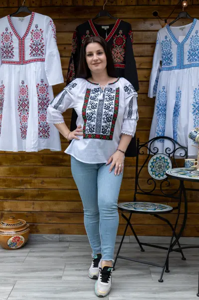Ie Traditionala Livia