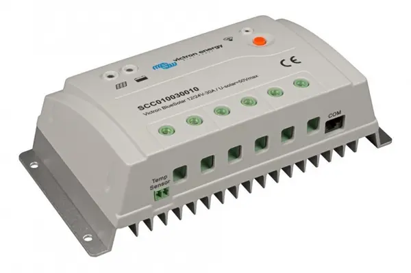 Incarcator solar 12V 24V 30A Victron Energy BlueSolar PWM-Pro 12/24V-30A