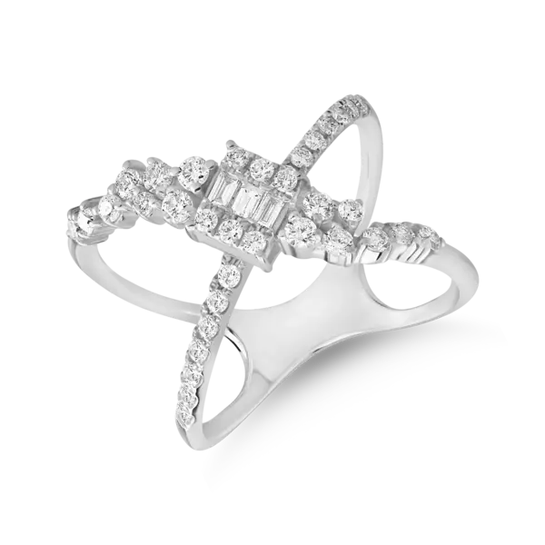Inel din aur alb cu diamante baguette si rotunde de 0.7ct