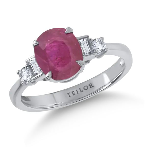 Inel din aur alb cu rubin oval de 2.03ct si diamante de 0.2ct