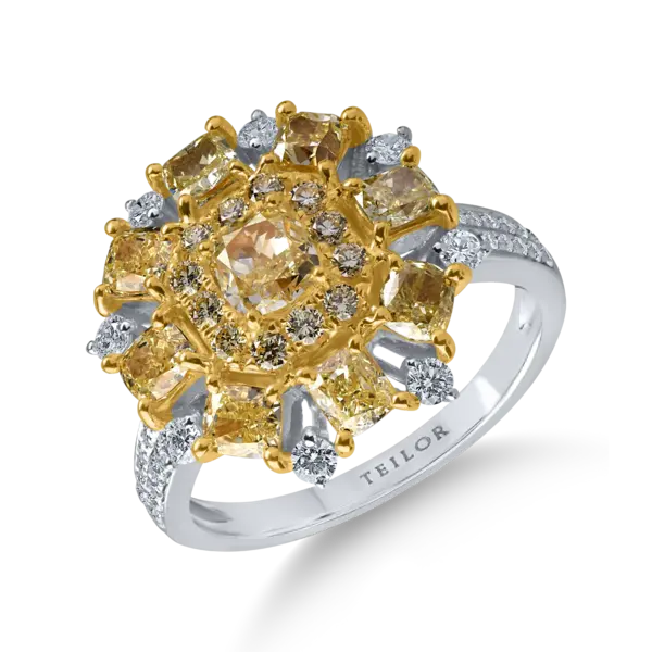 Inel din aur alb-galben cu diamante galbene rectangulare si rotunde si incolore de 2.8ct