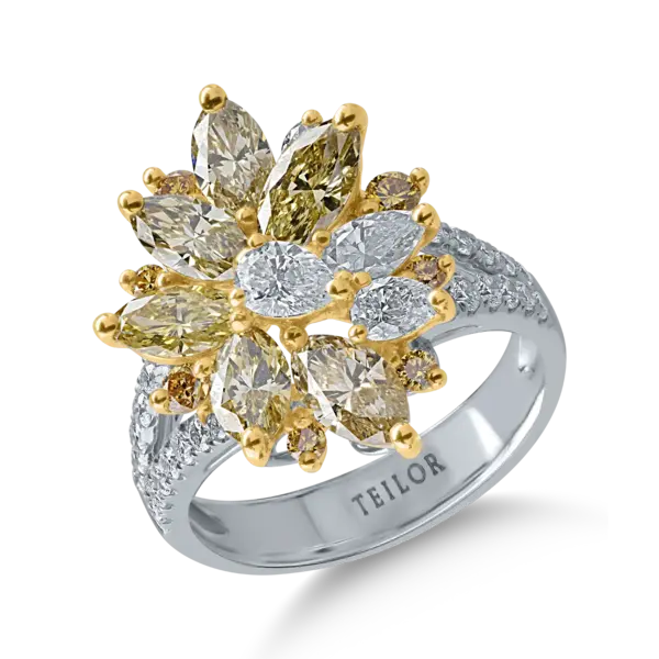 Inel din aur alb-galben cu diamante marquise, pear si rotunde de 3.12ct
