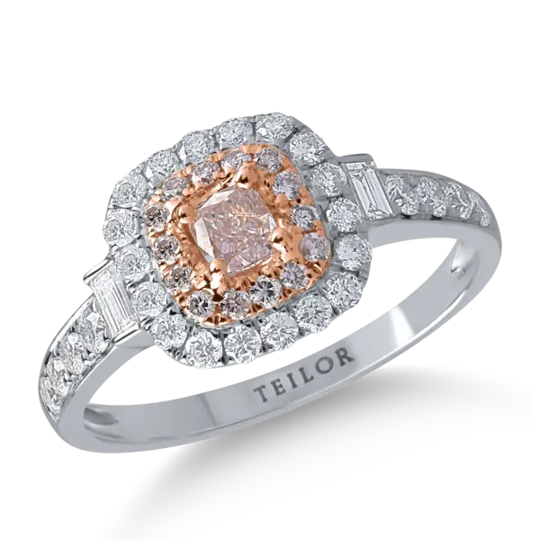 Inel din aur alb-roz cu diamante transparente baguette si rotunde de 0.6ct si diamante roz cushion si rotunde de 0.38ct