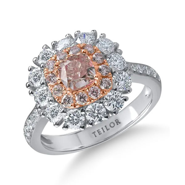 Inel din aur alb-roz cu un diamant fancy roz cushion de 0.7ct si diamante roz si incolore de 1.5ct