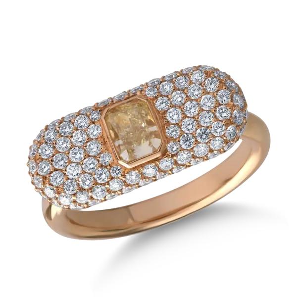 Inel din aur roz cu diamant fancy galben cushion de 0.6ct si diamante de 0.9ct