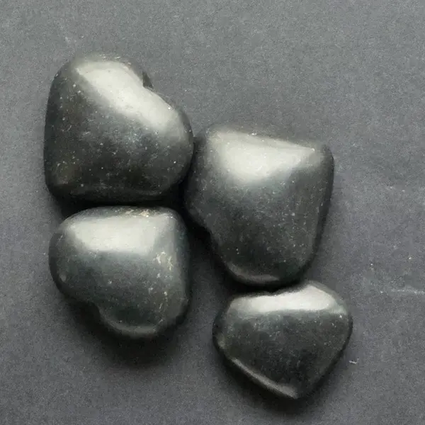 Inima onix negru