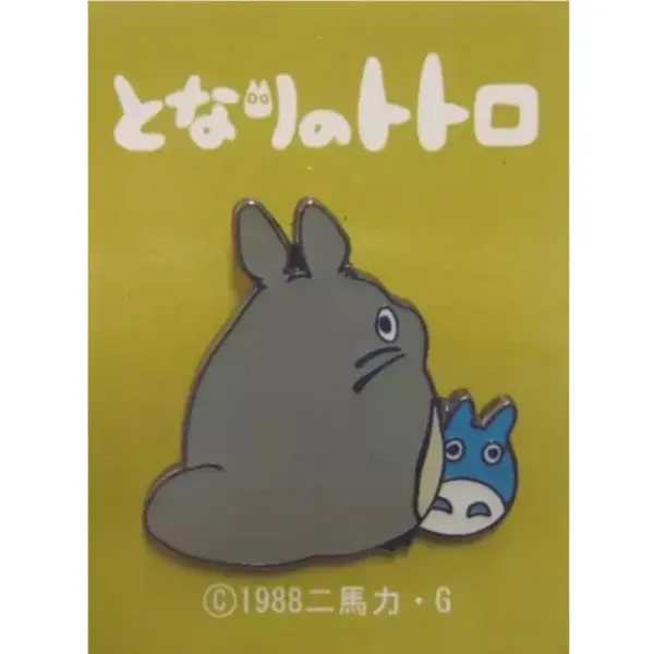 Insigna My Neighbor Totoro - Big and Small Totoro Hide-and-Seek