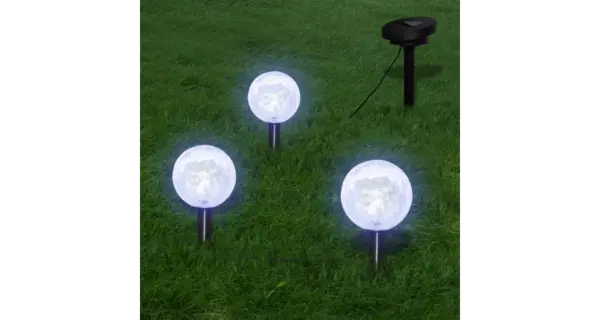 Instalatie cu LED-uri si panou solar pentru gradina
