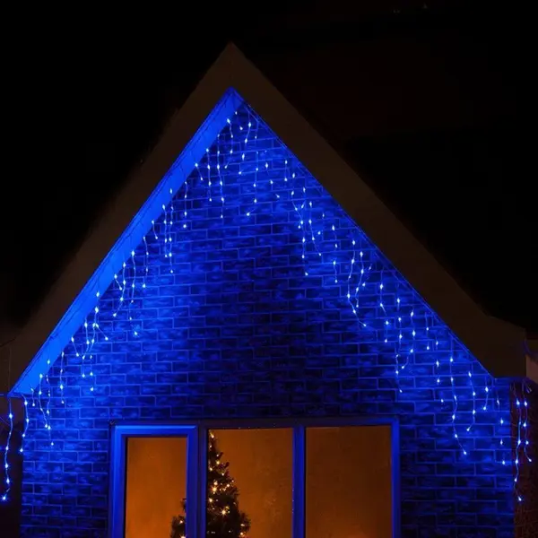 Instalatie exterior fir gros 5,5m x 0.7m, franjuri inegali, 120 led-uri, lumina flash, diverse culori