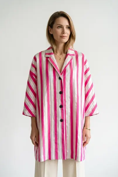 Jacheta eleganta tip kimono cu dungi satin, alb fucsia