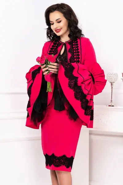 Jacheta magenta cu maneci clopot pretioase