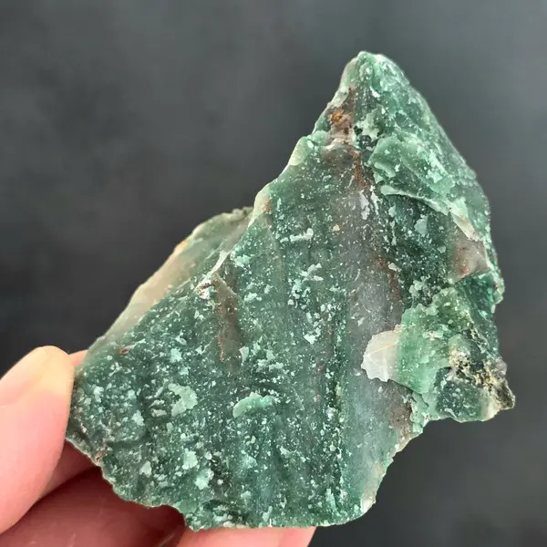 Jad verde piatra bruta model 38