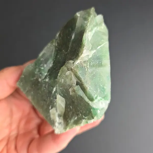 Jad verde piatra bruta model 4A