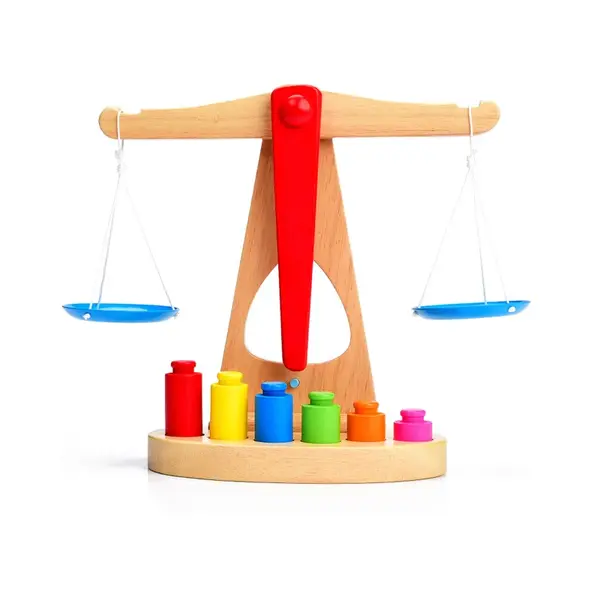 Joc Montessori balanta din lemn cu greutati - ZukiToys.ro