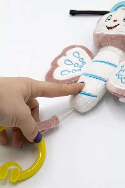 Jucarie din plus BabyJem cu vibratii Fluture Roz