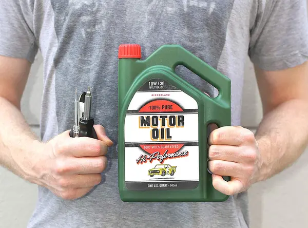Kit de instrumente - Oil Jug | Kikkerland