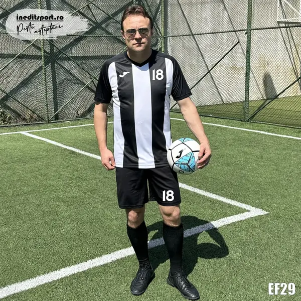 Kit echipament fotbal copii si adulti personalizat PEF29 M, Tricou si sort negru
