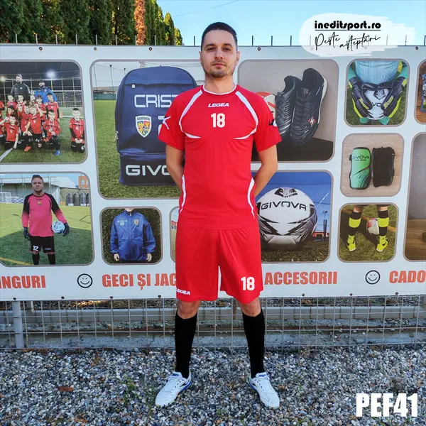 KIT Echipament fotbal copii si adulti personalizat - PEF41 Tricou si sort rosu, L