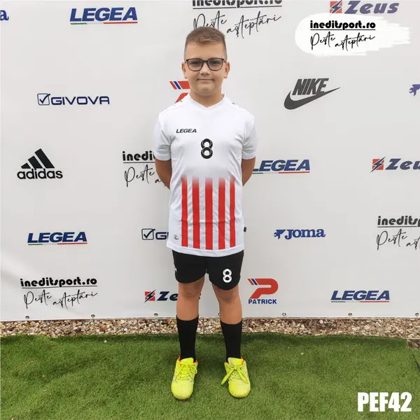 Kit echipament fotbal copii si adulti personalizat- PEF42 2XS, Alb