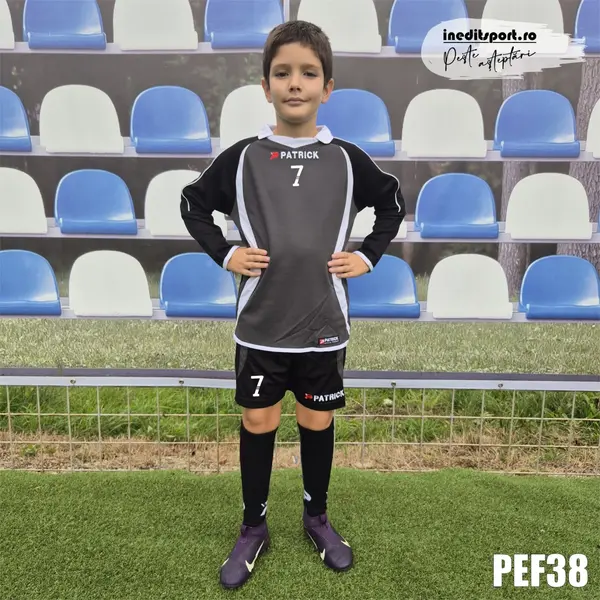 Kit echipament fotbal maneca lunga copii Patrick EF38 2XL, NEGRU CU GRI