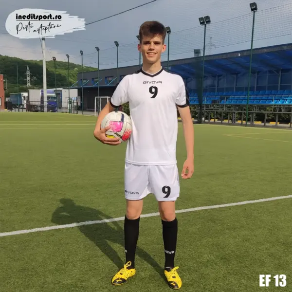 KIT GIVOVA Echipament fotbal personalizat copii si adulti PEF13 2XS, Alb
