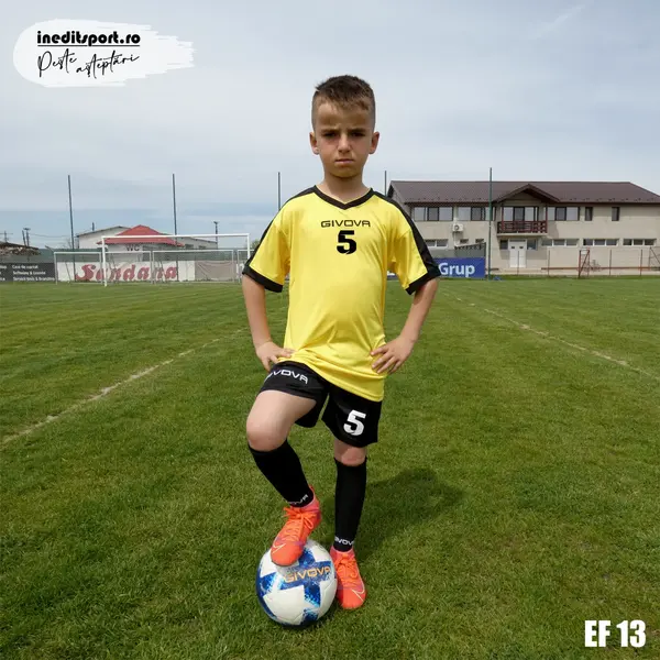 KIT GIVOVA Echipament fotbal personalizat copii si adulti PEF13 2XS, Galben