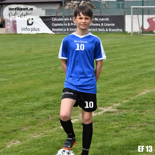 KIT GIVOVA Echipament fotbal personalizat copii si adulti PEF13 2XS, Albastru