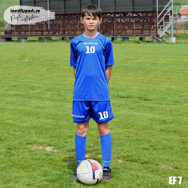 KIT GIVOVA PEF7 Echipament fotbal personalizat copii si adulti. 2XS, Albastru