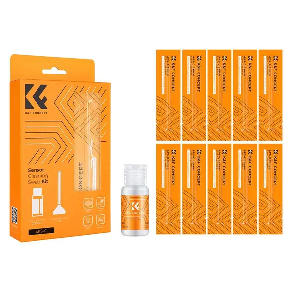 Kit K&F Concept pentru curățare senzor APS-C, include bețe și soluție specializată.
