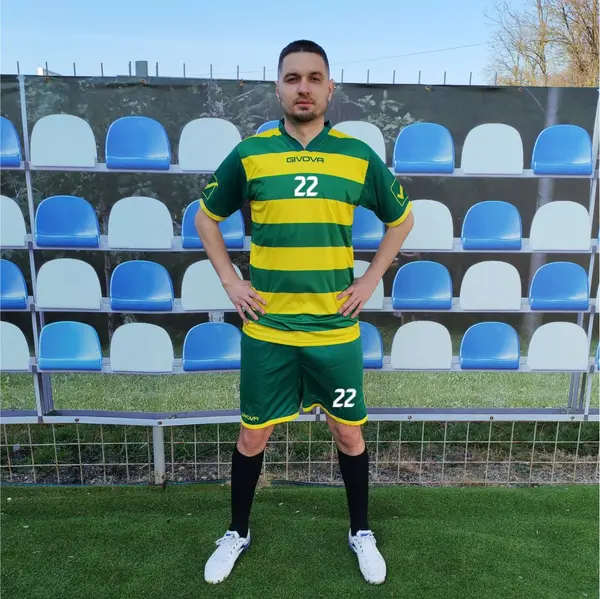 Kit Rugby GIVOVA - EF50 Verde inchis cu Galben, L