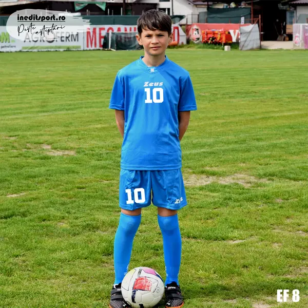 KIT ZEUS PROMO personalizabil copii si adulti EF8 3XS, Tricou si sort albastru Zeus Promo