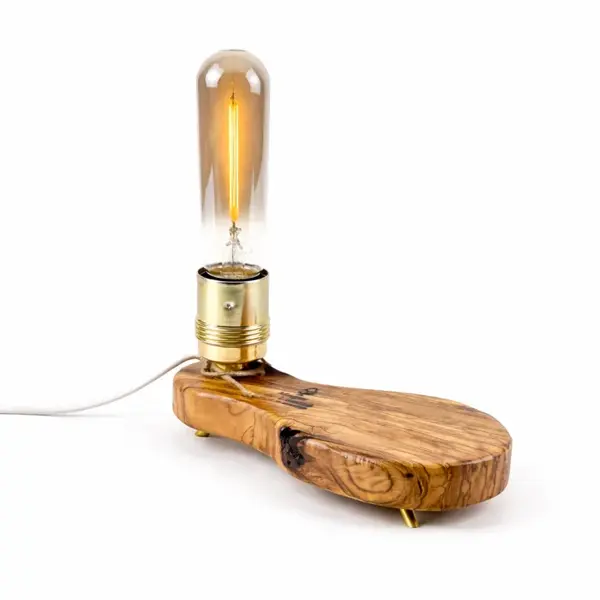Lampa din maslin masiv , placa joasa cu margine vie bec tub auriu, picioare metalice aurii, handmade