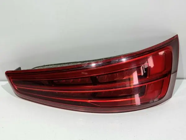 Lampa spate dreapta 8U0945094M Audi Q3 facelift (2014-2018)
