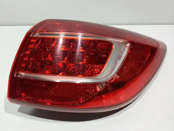 Lampa spate dreapta aripa Kia Sportage (2010-2015)