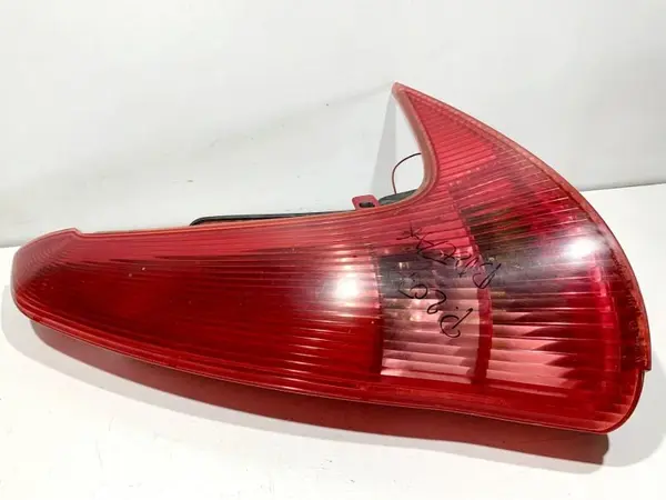 Lampa spate dreapta aripa Peugeot 206 (1998-2010)