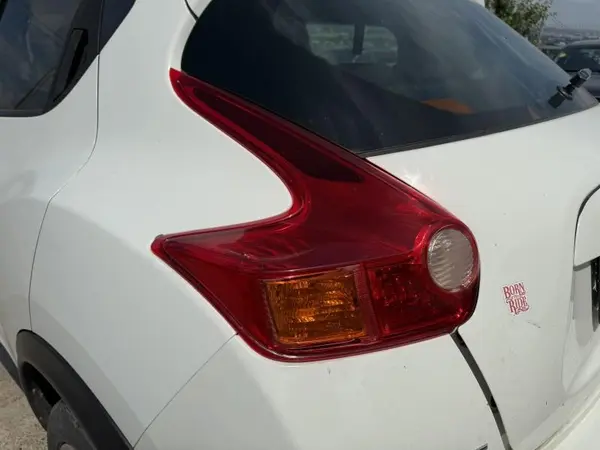Lampa spate stanga 265551KA0B Nissan Juke (2010-2014)