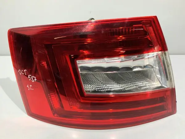 Lampa spate stanga 5E5945111 Skoda Octavia 3 (2013-2017 )