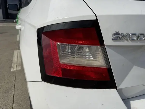 Lampa spate stanga 6V6945111 Skoda Fabia 3 (2014-2018)